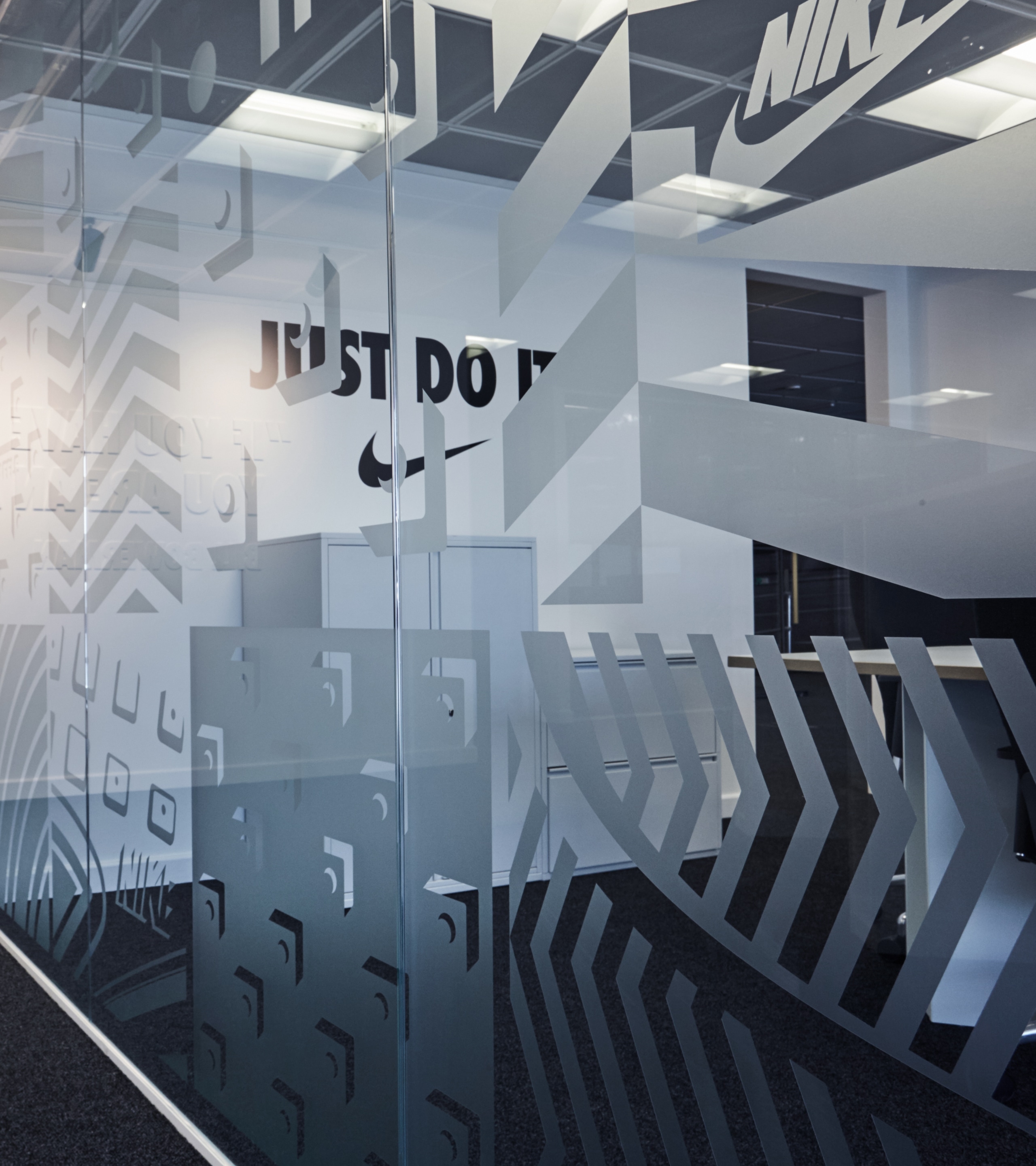 Nike Workspace Glass
